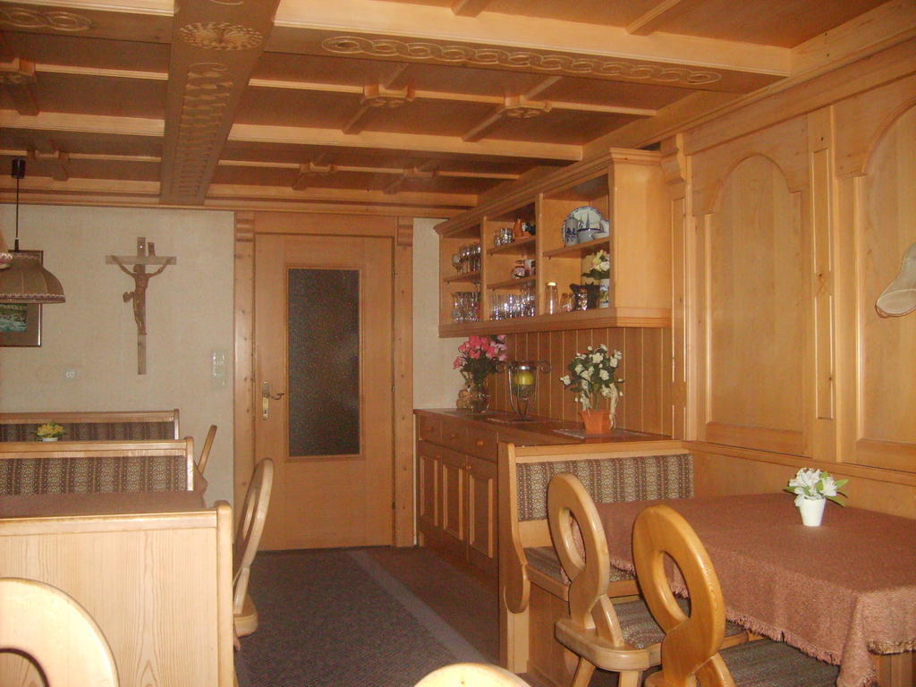 Gasthof Zur Einkehr Sankt Leonhard im Pitztal Esterno foto