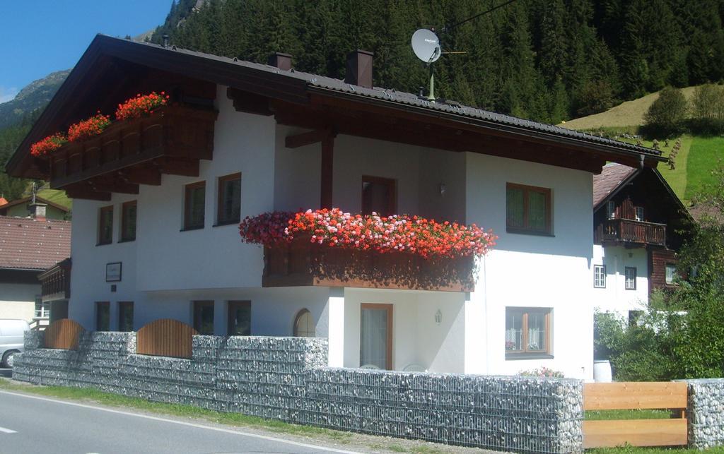 Gasthof Zur Einkehr Sankt Leonhard im Pitztal Esterno foto